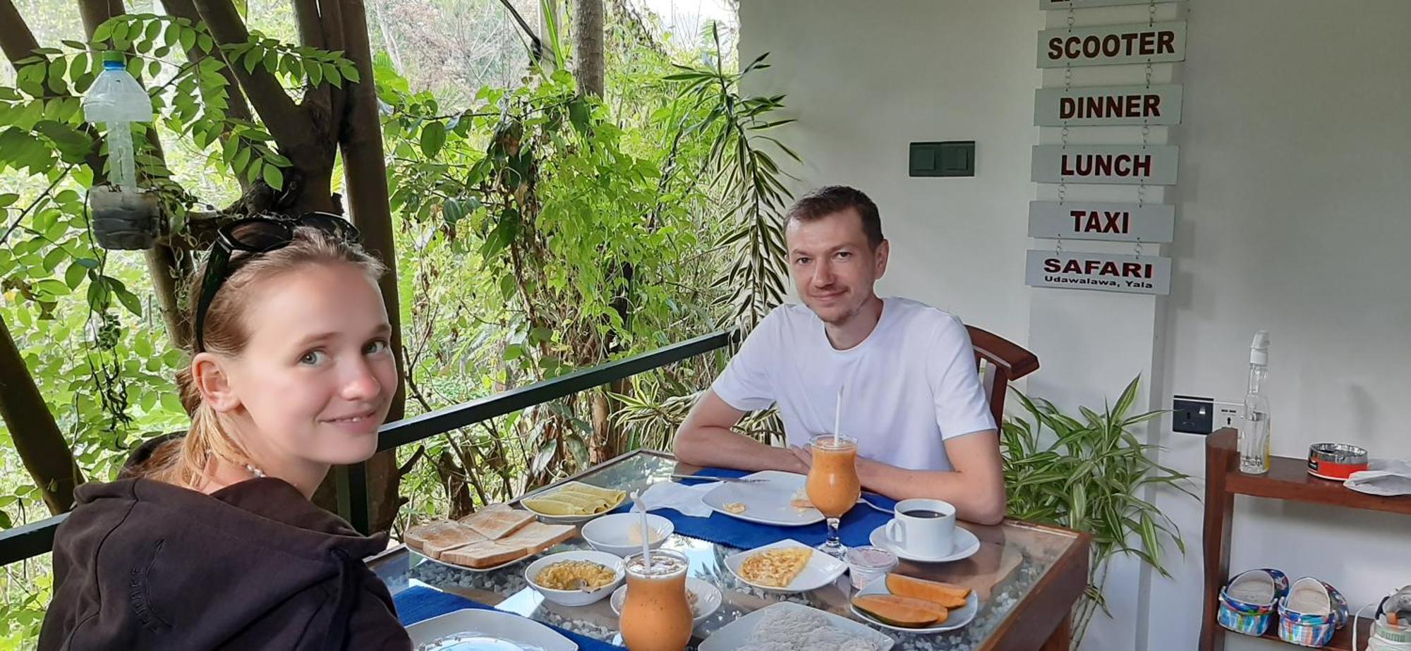 Dhanudi Homestay Ella Eksteriør bilde