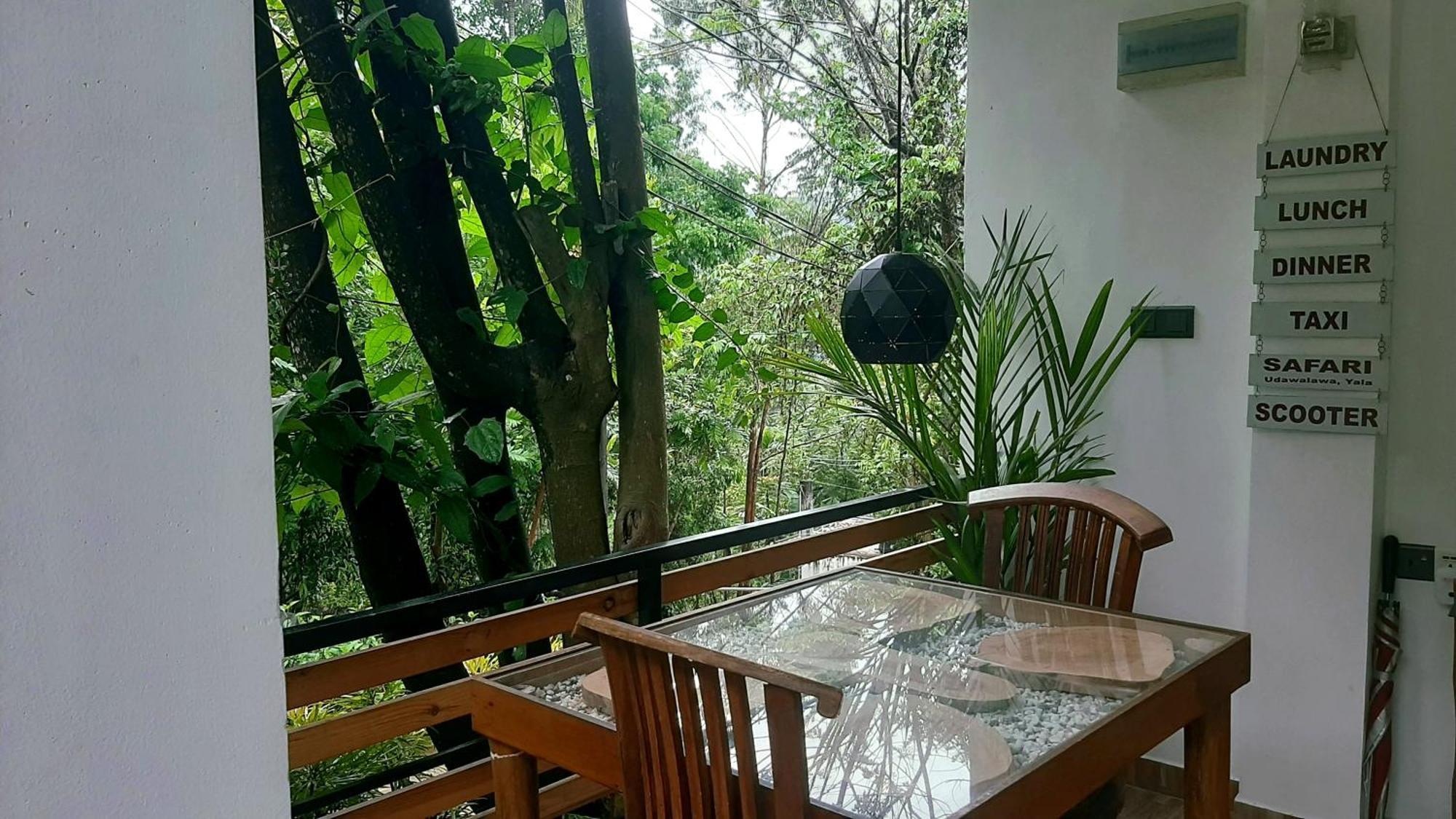 Dhanudi Homestay Ella Eksteriør bilde